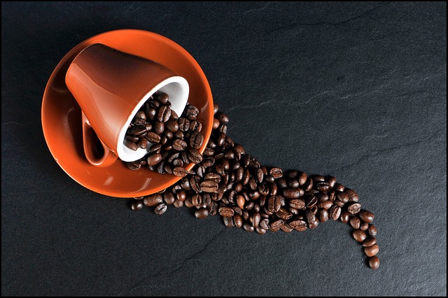 BeyondJava on the empty beans.xml and how to retrieve files from the class path. Image source: https://pixabay.com/de/kaffee-tasse-kaffebohnen-171653/  published under a CC0 license